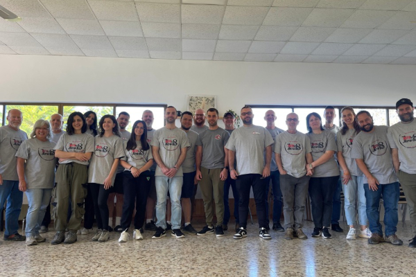 Aunon Work Team / 583429